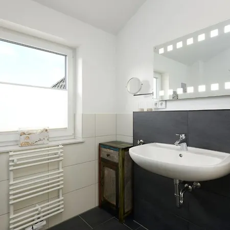 Anker Apartment *